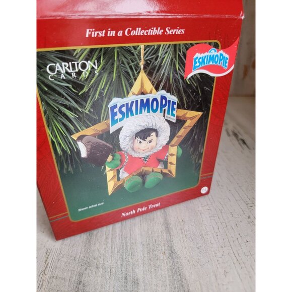 Carlton Cards Eskimo Pie North pole treat ornament Xmas - Picture 6 of 6